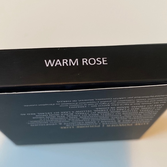 Laritzy Cosmetics Luxe Powder Pressed Highlighter in Warm Rose - Picture 2 of 6